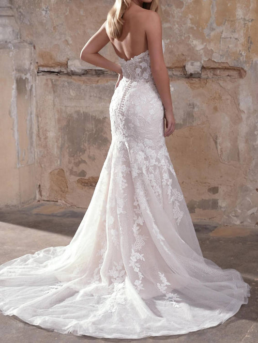 Sawyer Strapless Trumpet Wedding Dress