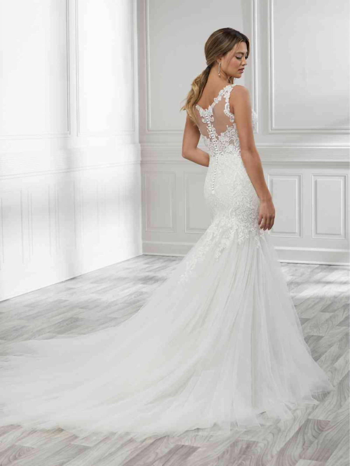 Mermaid Fit Wedding Gown