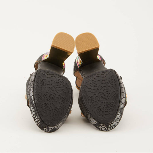 L'artiste Jewell Closed Back Sandals