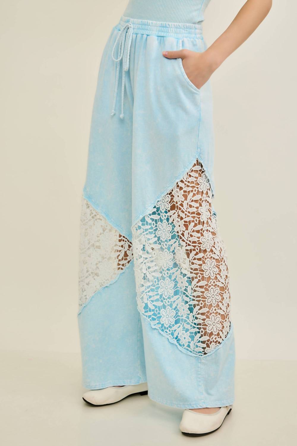 Mineral Washed Floral Lace Elastic Waist Cool Pant
