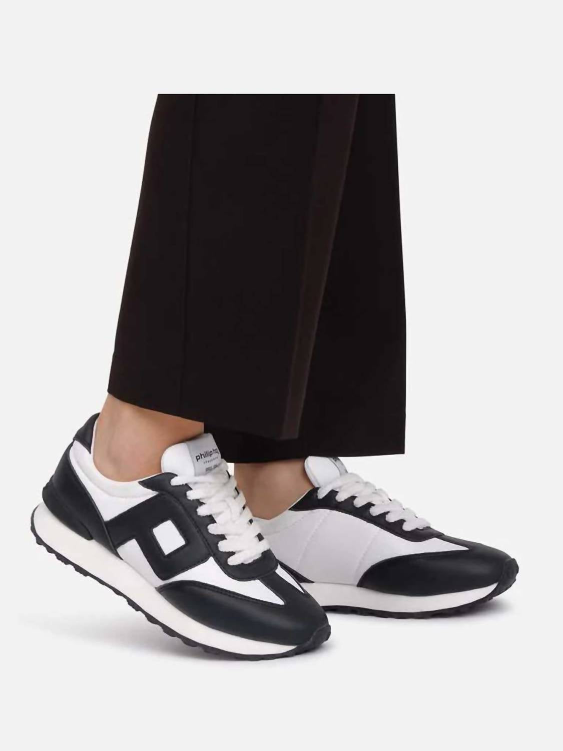 Women's Retro Leather Sneaker