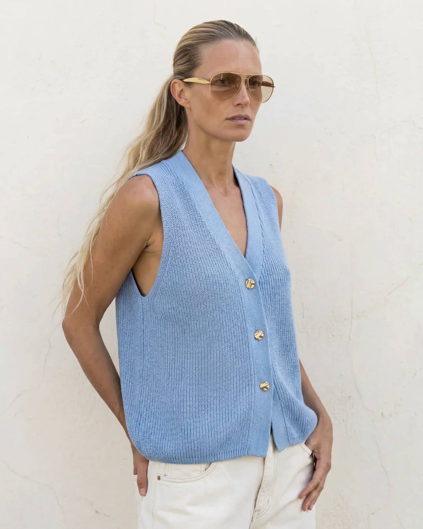 Relaxed Silhouette Button Vest