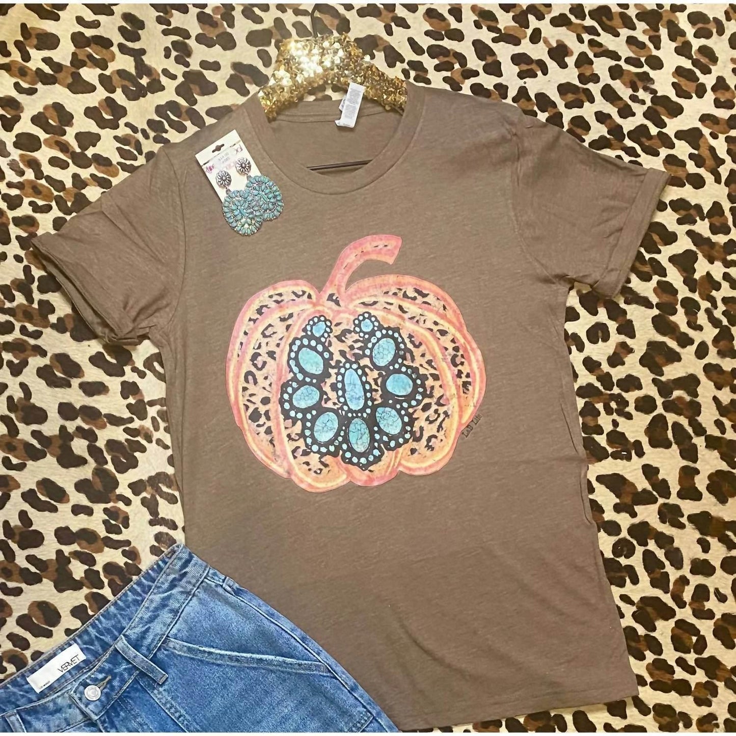 L&B Life - Women's Leopard Pumpkin Graphic Top - Rack Hunt