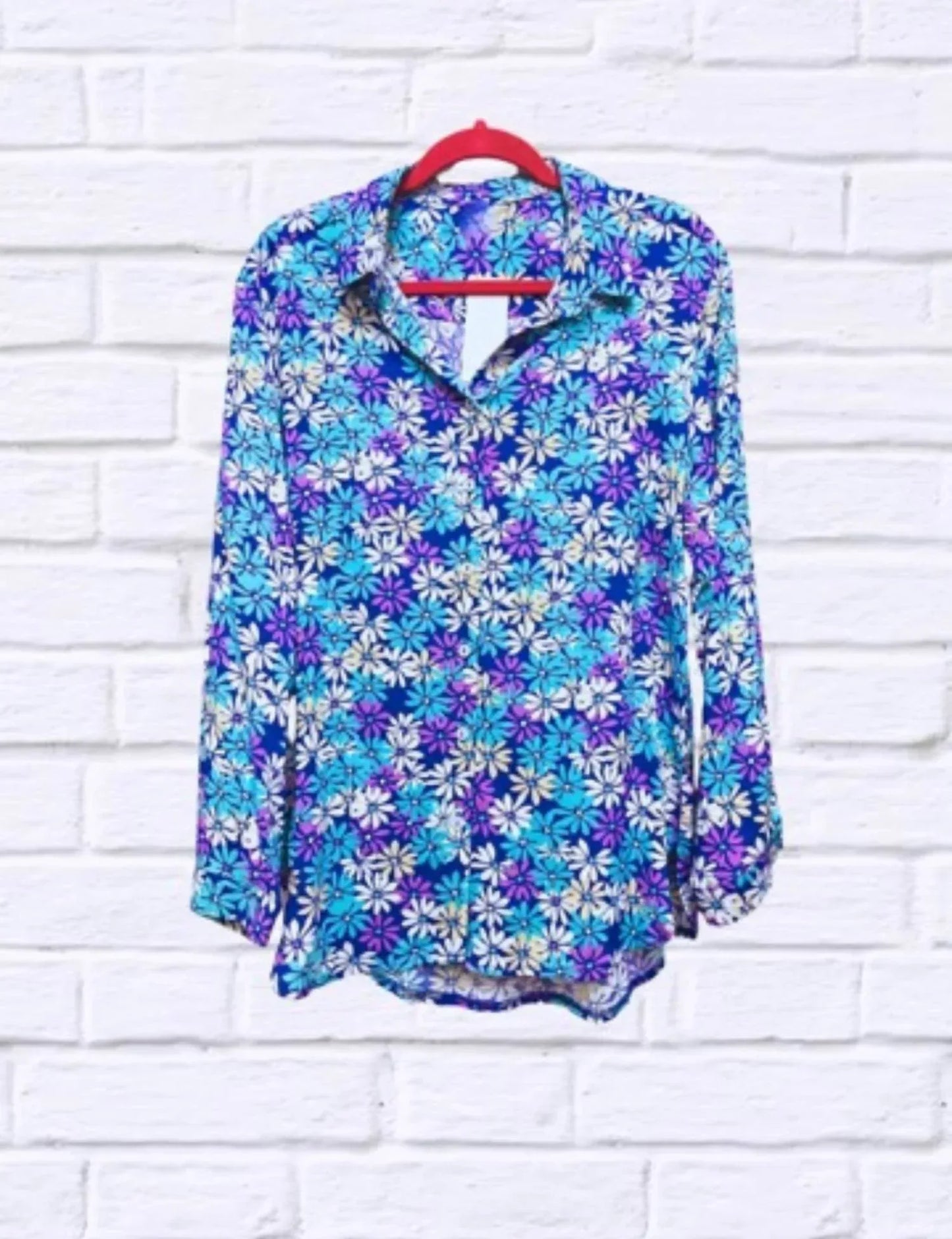 Diva USA - Daisy Floral Collared Long Sleeve Shirt - Rack Hunt