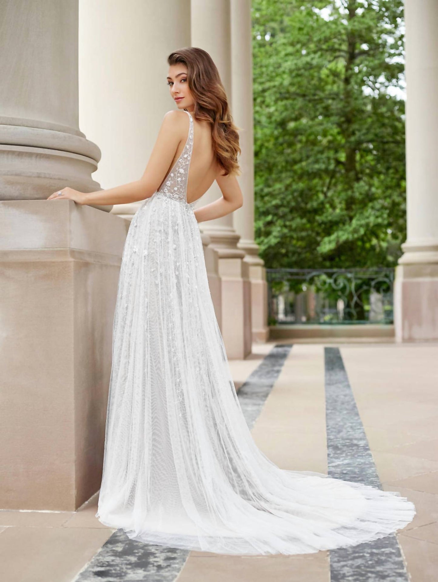 Stanza Open Back Wedding Gown