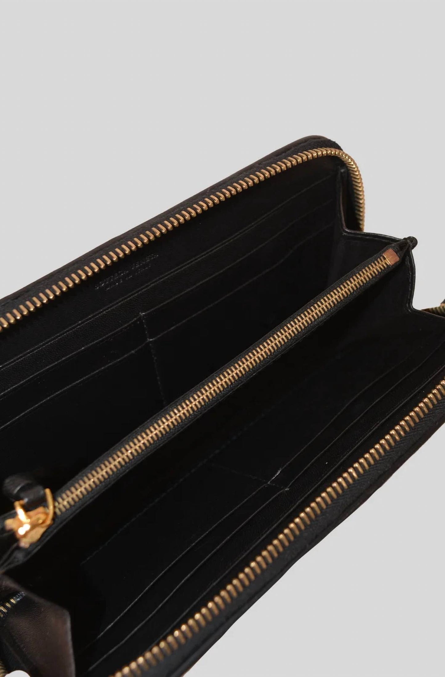 Women's Intrecciato Leather Wallet
