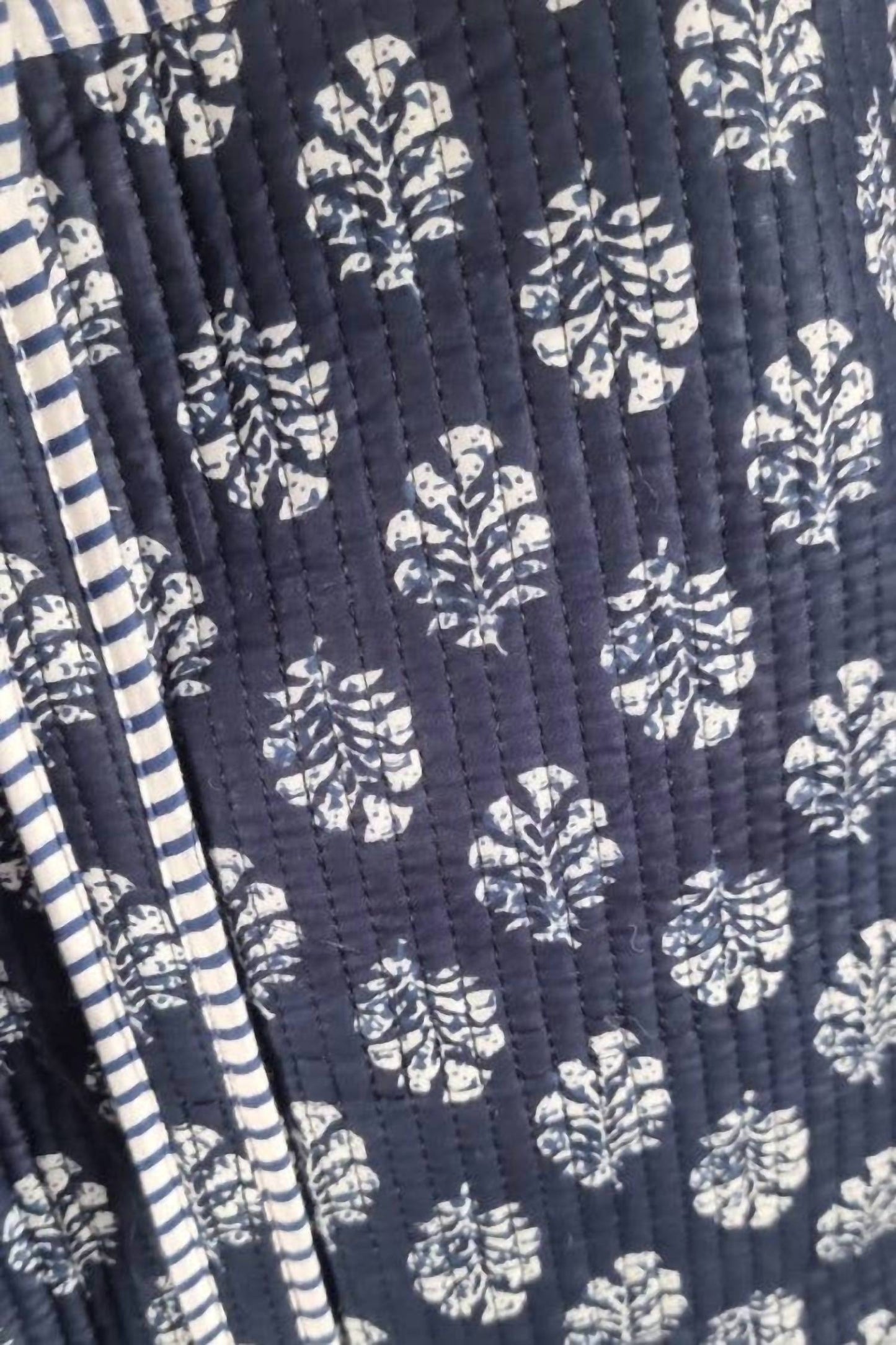 Women's Nantucket Blooms Quilted Tote Bag