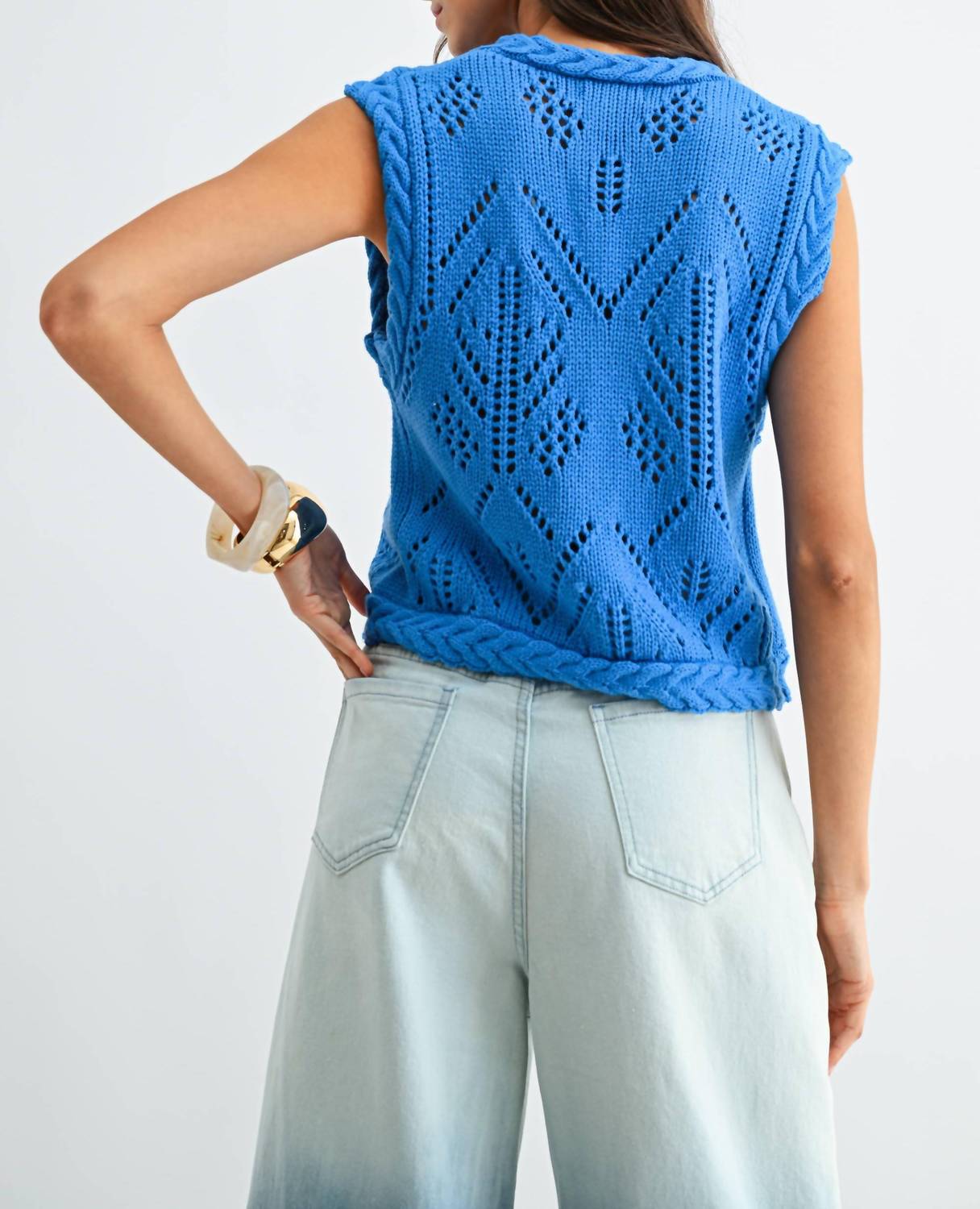 Cable Knit Cropped Vest