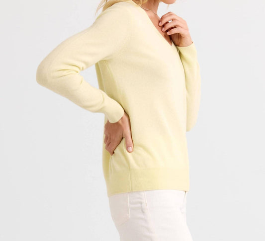 Essential Cashmere V-neck Top