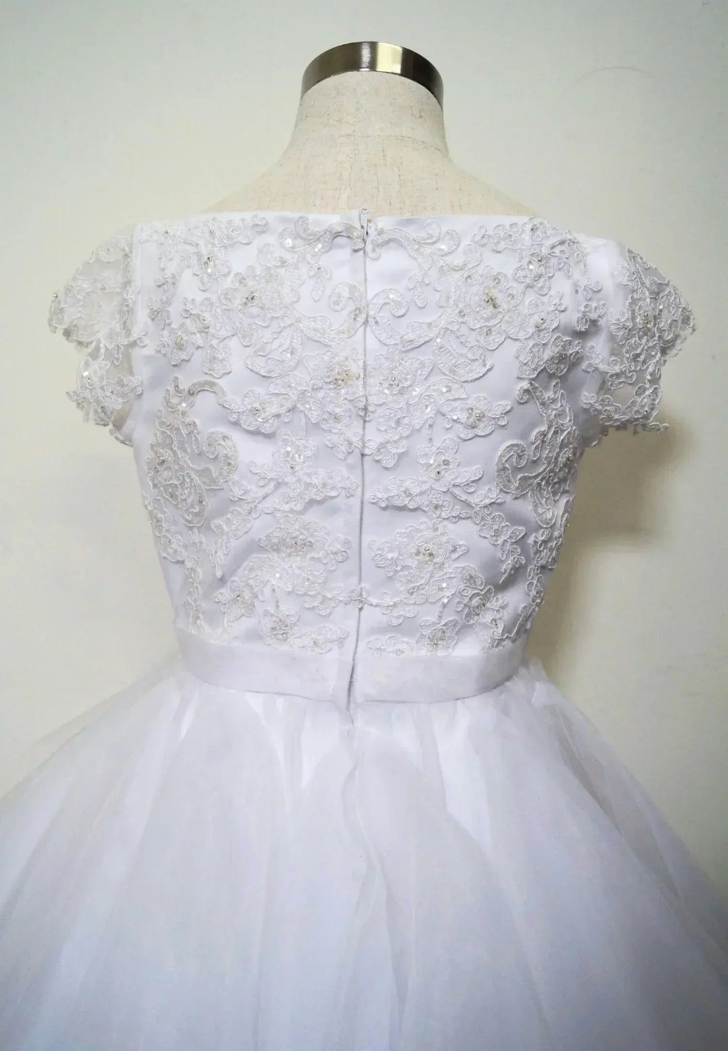 Joan Calabrese - Beaded White Lace Bodice - Rack Hunt