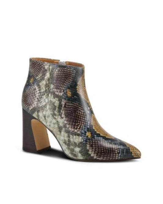 Women's Curvie Ankle Boots