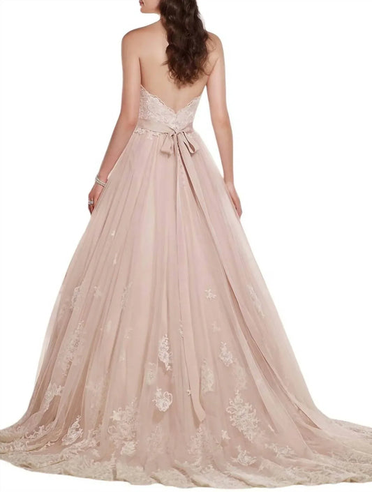 Essence of Australia - Lace on Tulle Designer Wedding Dress - Rack Hunt