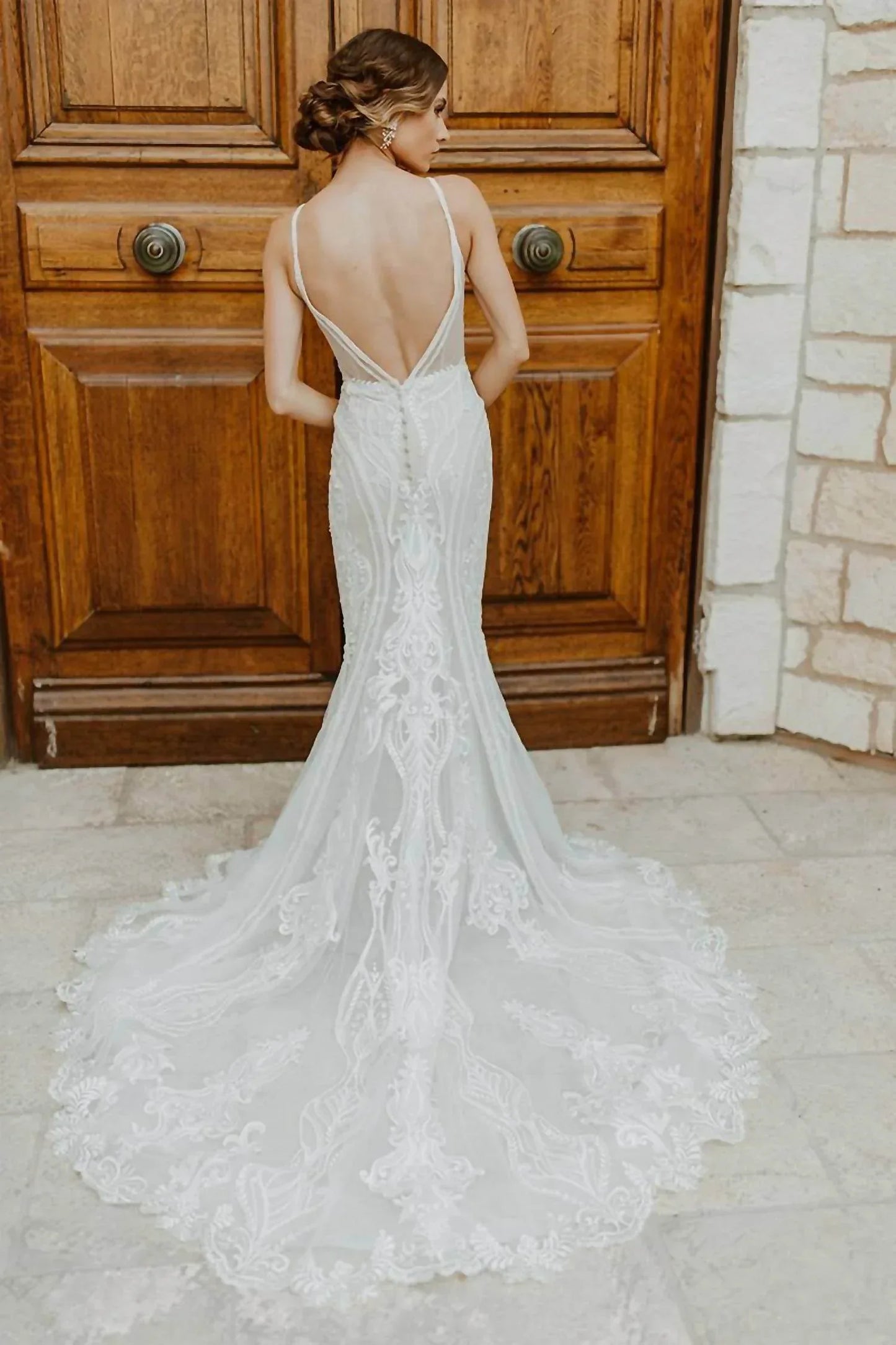 Essence of Australia - Glamorous Lace Fit-and-flare Wedding Gown - Rack Hunt