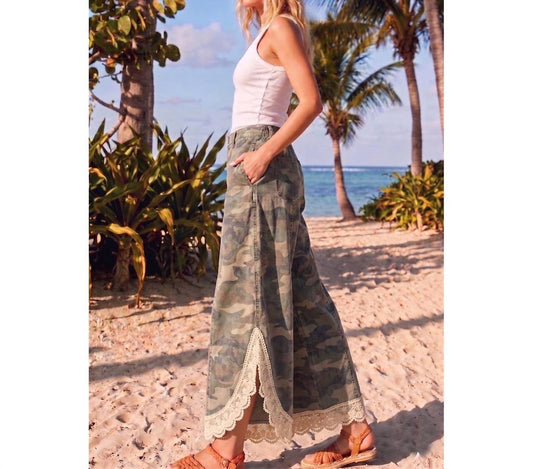 Tyra Tulip Lace Bottom Pants
