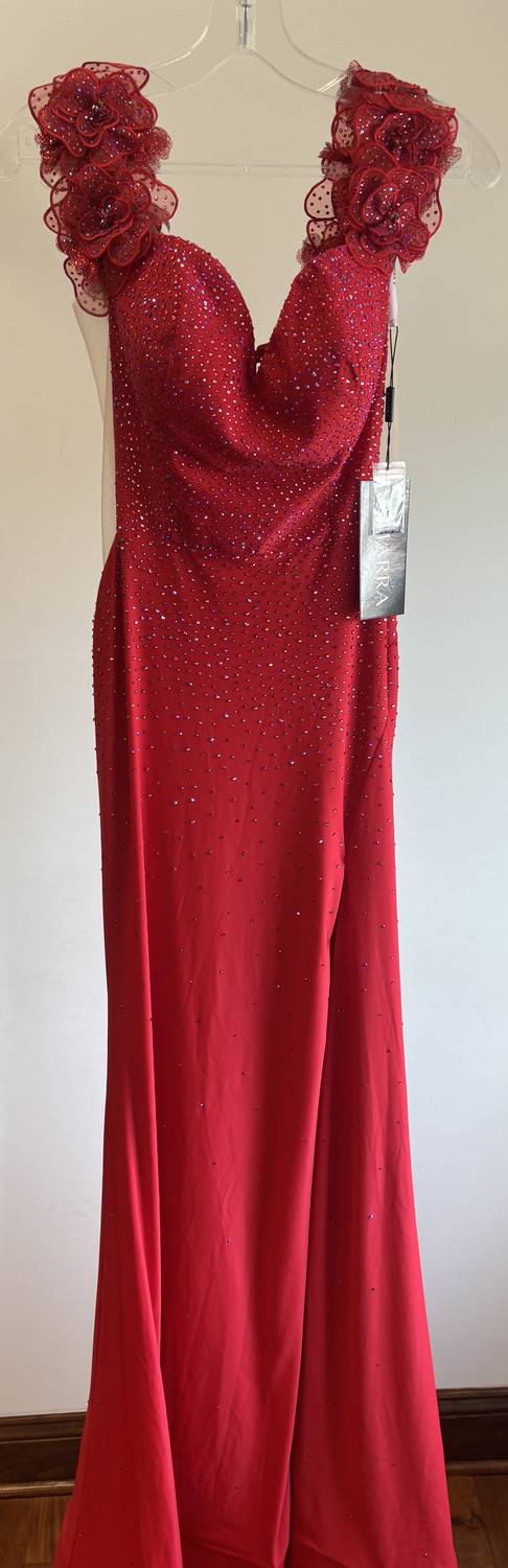 Form-Fitting Long Formal Gown