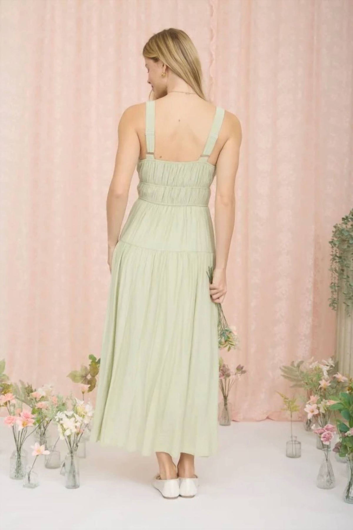 Front Tie Keyhole Detail Sleeveless Midi Dress