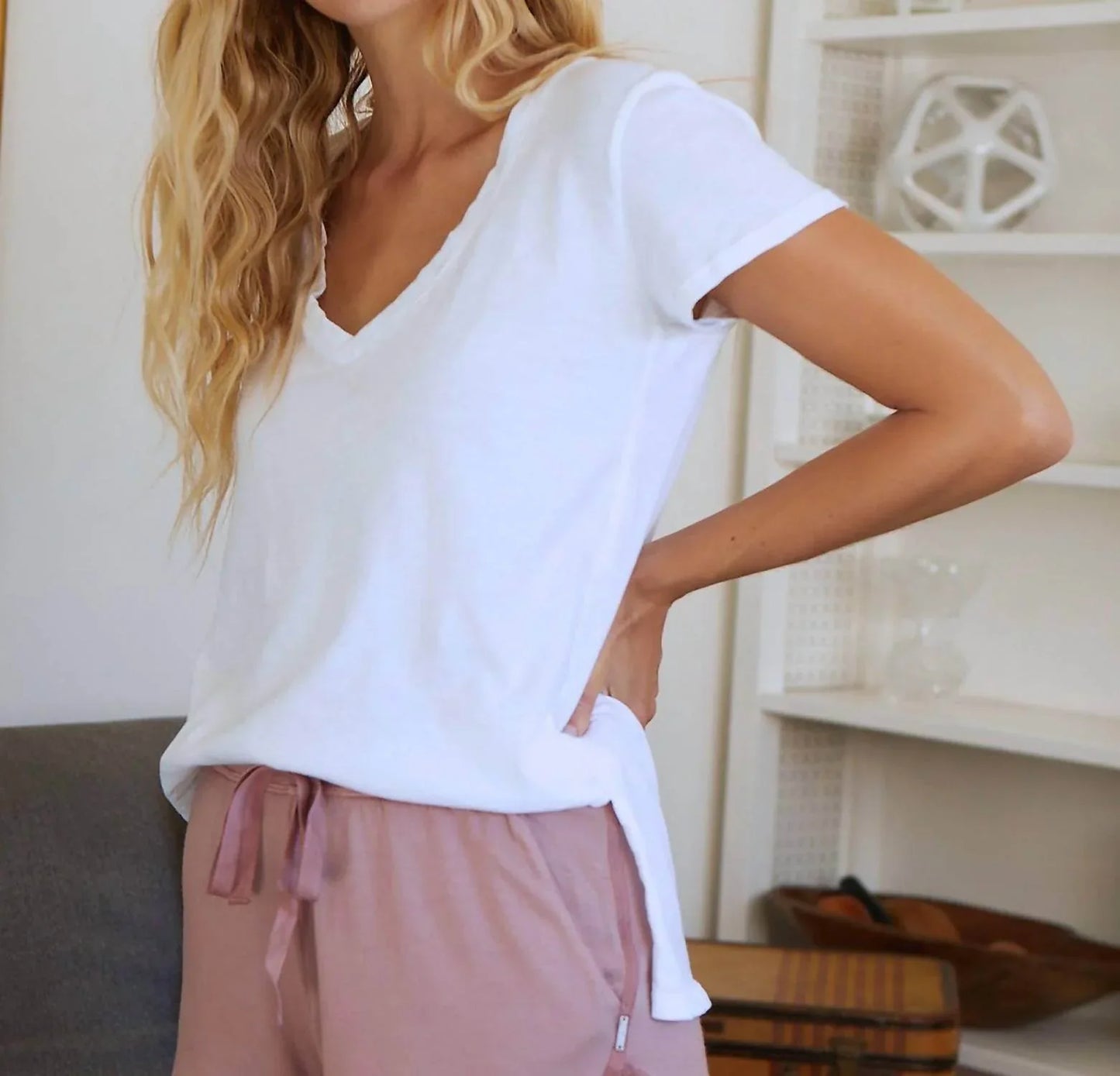 LVHR - Nola V Neck T-shirt - Rack Hunt