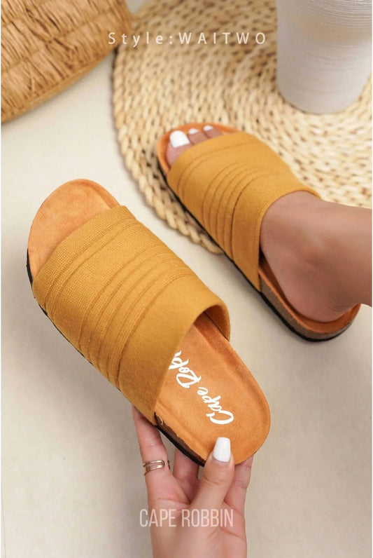 Women's Calida Round Toe Sandal