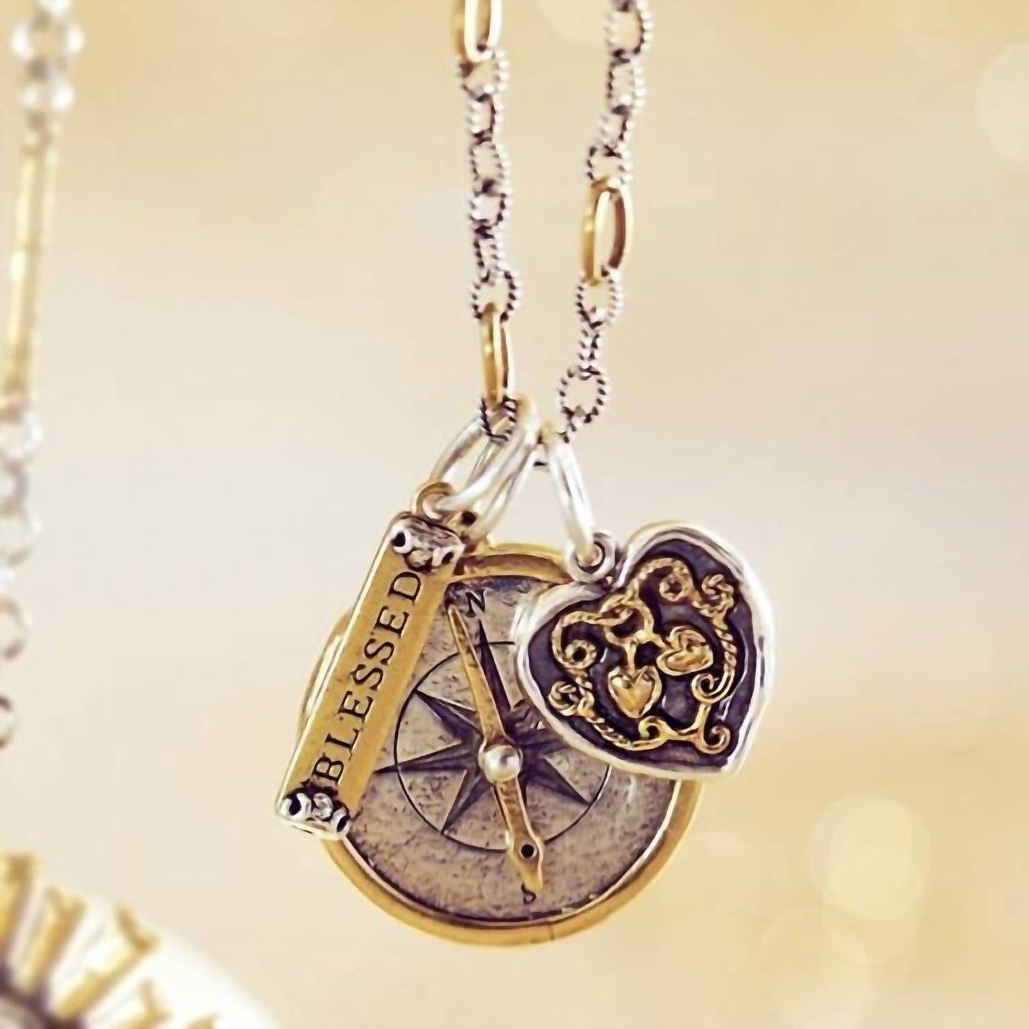 Women's Twisted Link With Brass Rings Chain