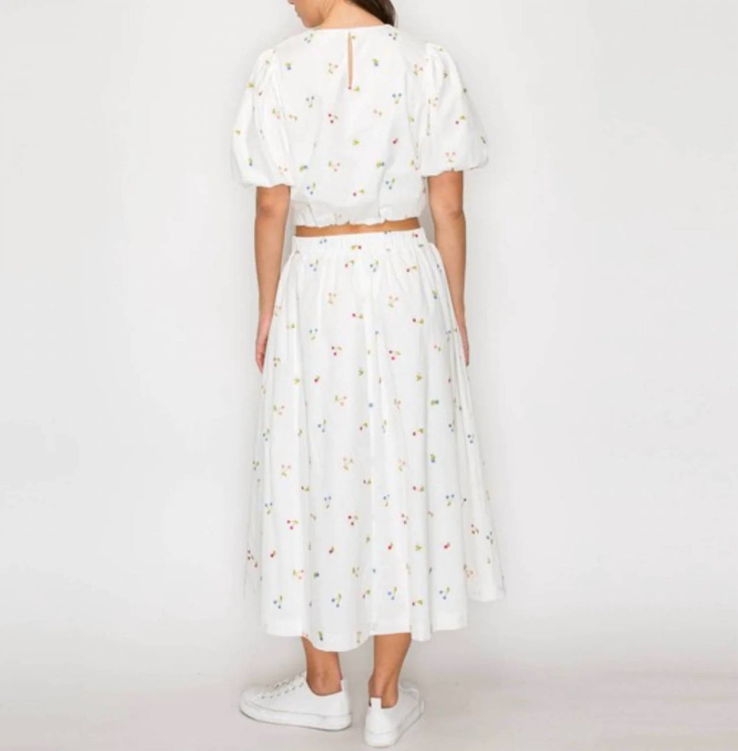 Embroidery Top With Bow Detail