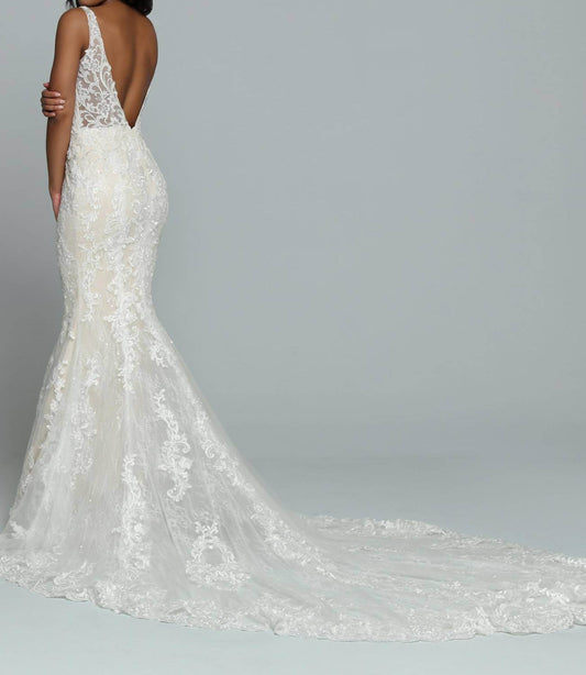 DaVinci Bridal - V-neck Wedding Gown - Rack Hunt