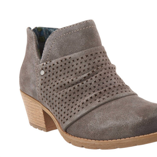 Earth Origins Women's Oakland Amanda Boot in Grey Suede - view 2