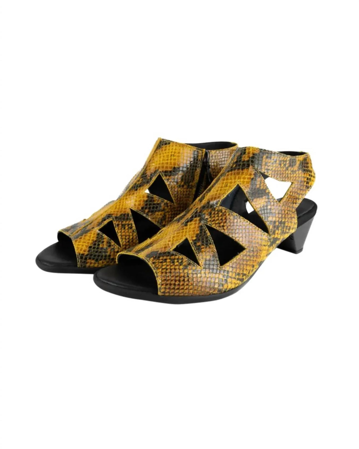 Arche - Women's Iziako Sandals - Rack Hunt