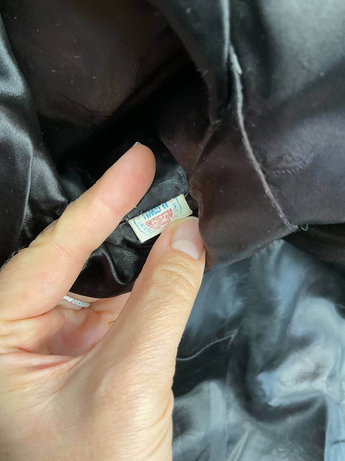 Montaldo's - PRE-LOVED Women's faux fur jacket - Rack Hunt -