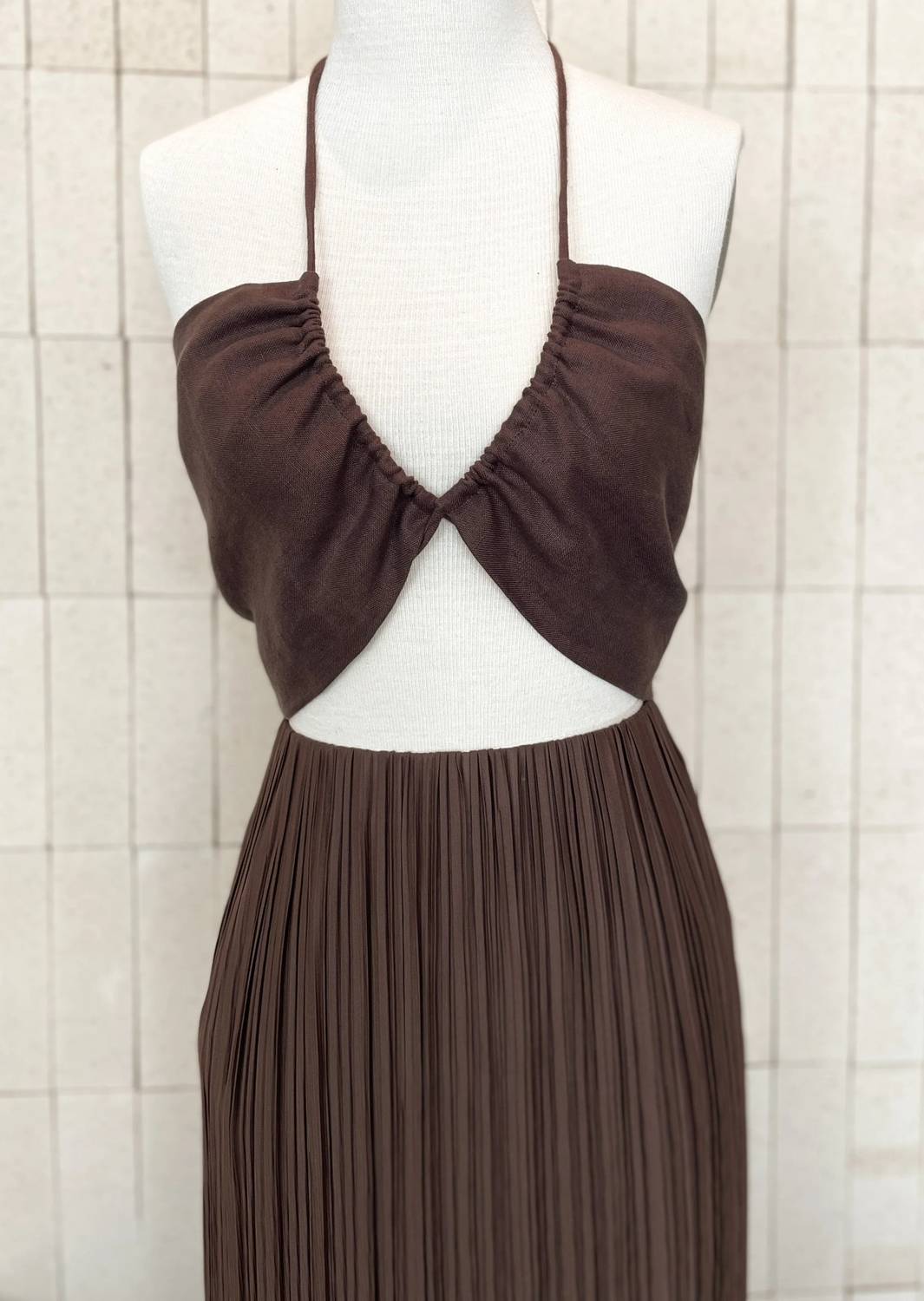 Pia Criss Cross Front Top