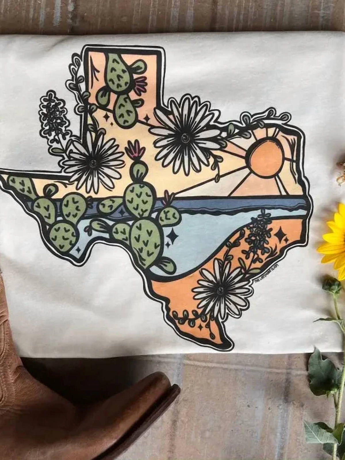 Women's Texas Native Hand Drawn Women's Graphic T-shirt