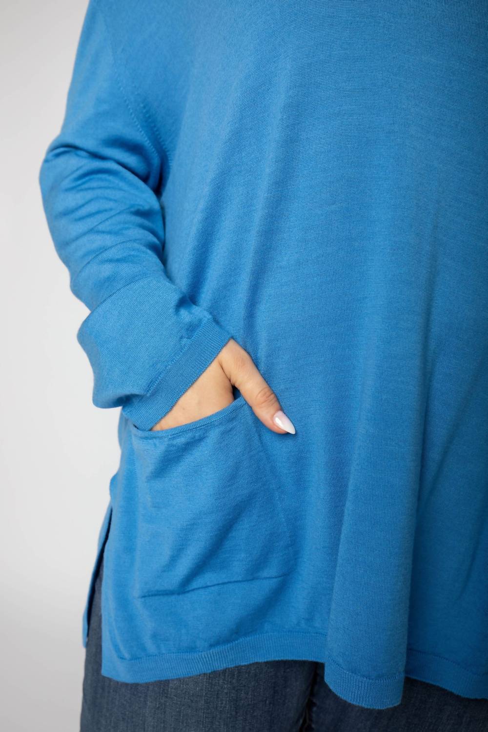 Merino V-neck Pullover Sweater - Plus