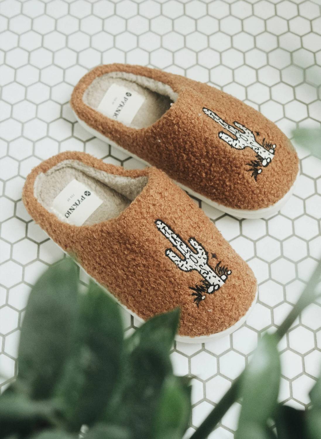 Unisex Cactus Tacos Slippers
