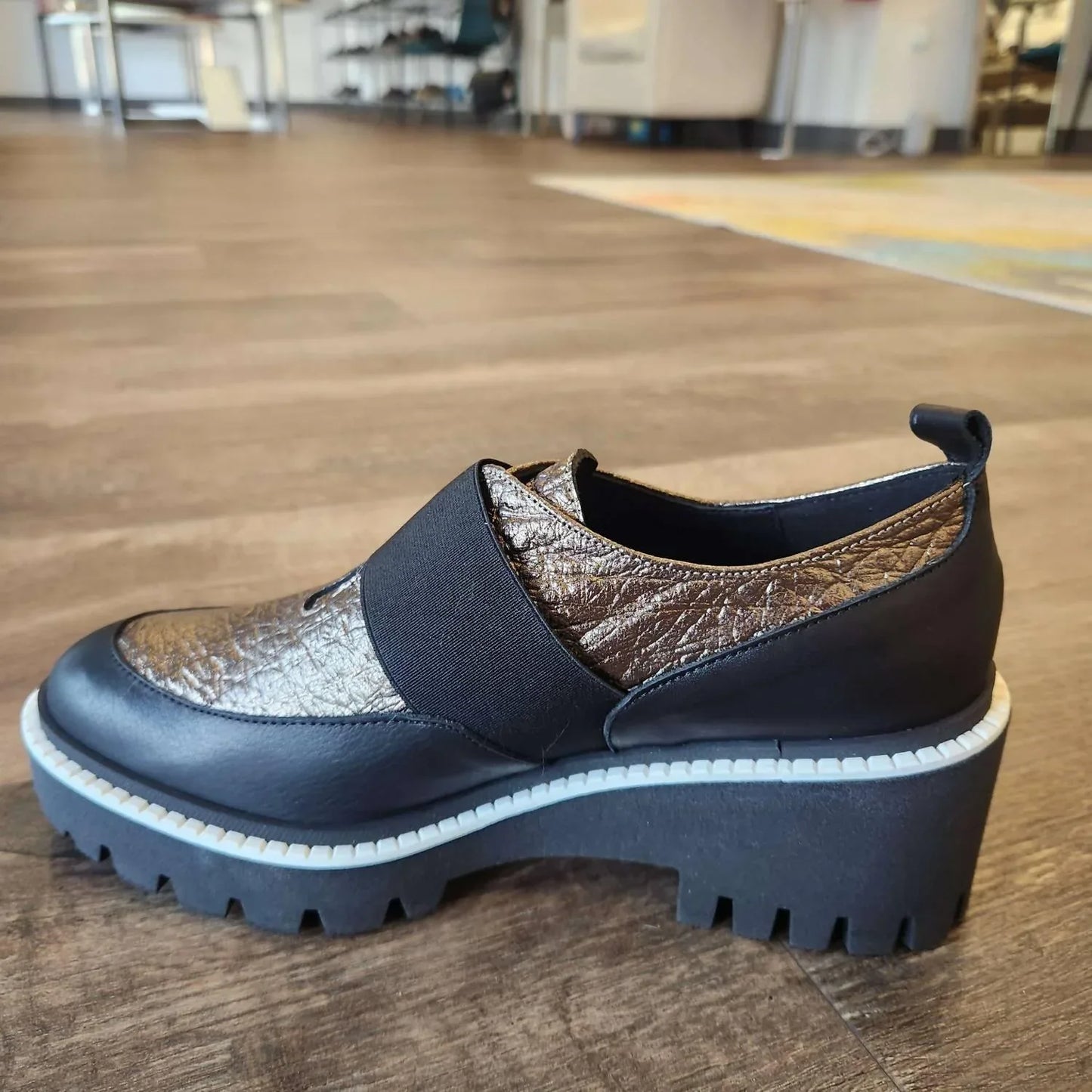 Ezzio - Women's Lug Wedge Loafer - Rack Hunt