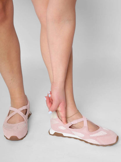 Women's Kore Sneaker
