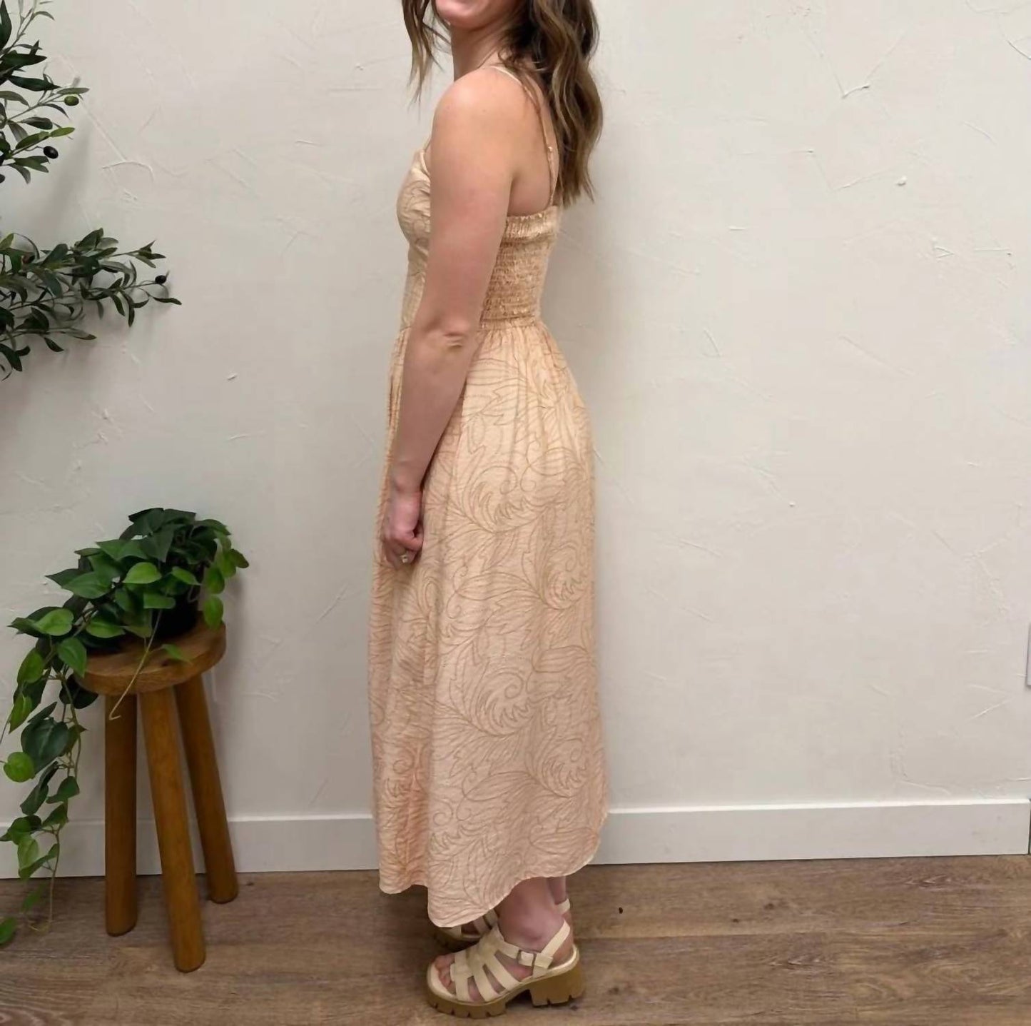 Sleeveless Smocking Midi Dress