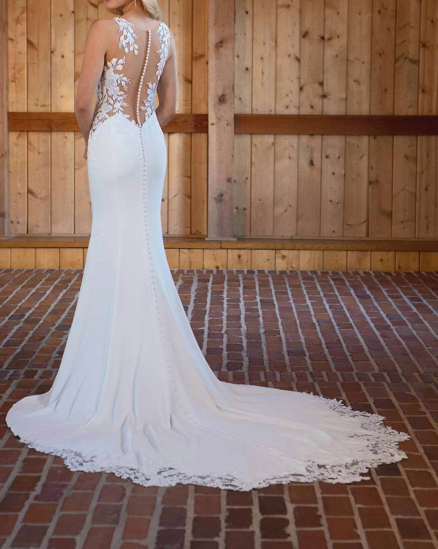 Essence of Australia - Glamorous Column Wedding Dress - Rack Hunt -