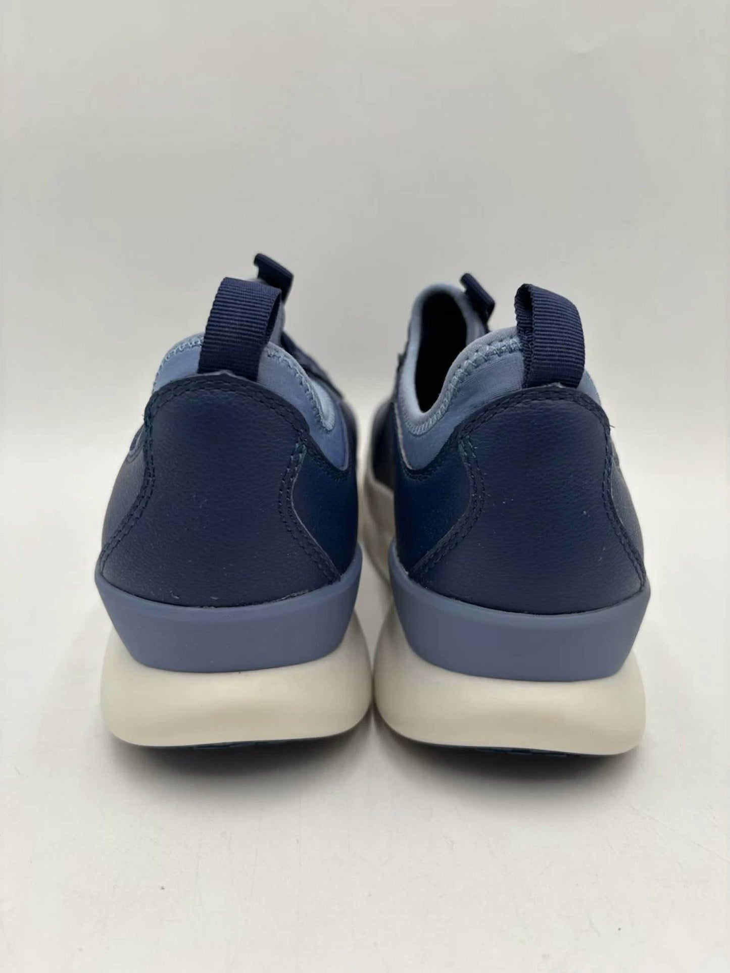 Women's Tempo Athletic Shoes