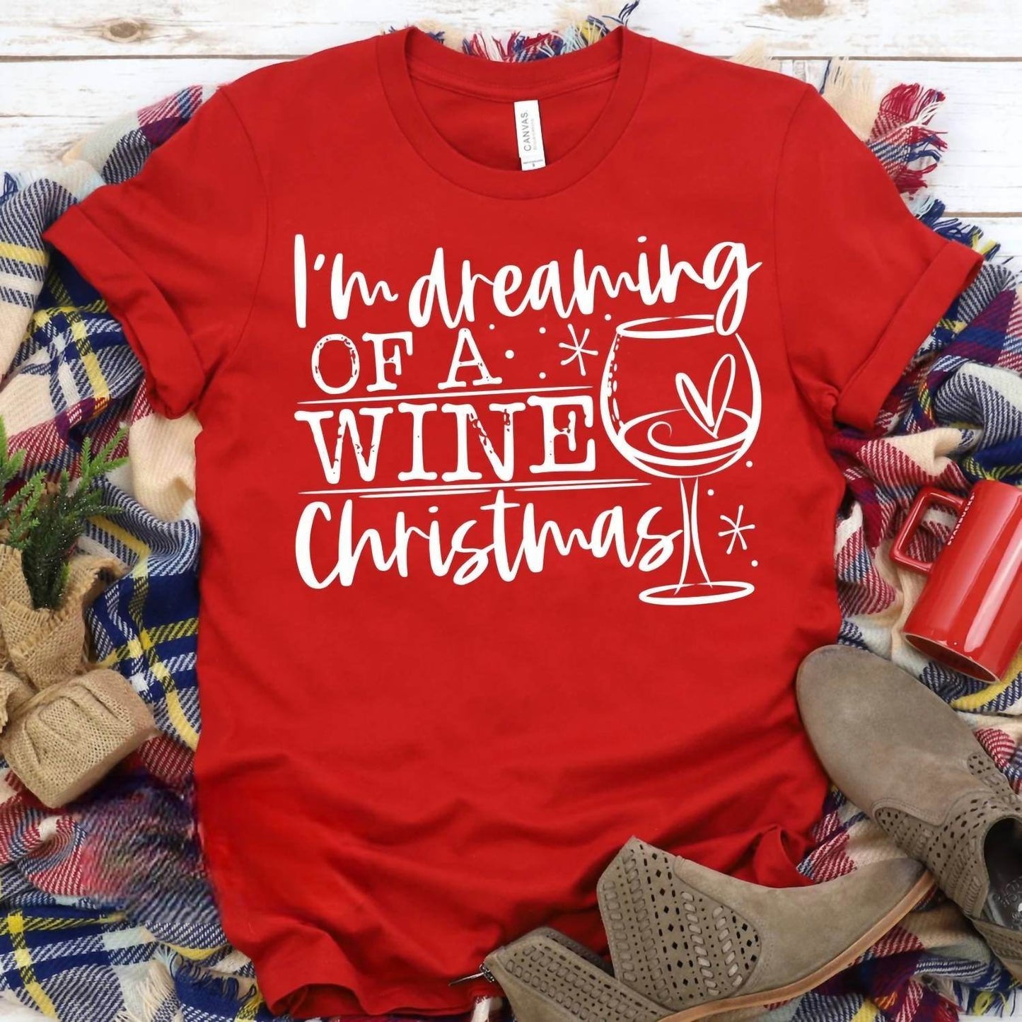 Glam n Go Boutique - WOMEN'S DREAMING OF A WINE CHRISTMAS TEE - Rack Hunt