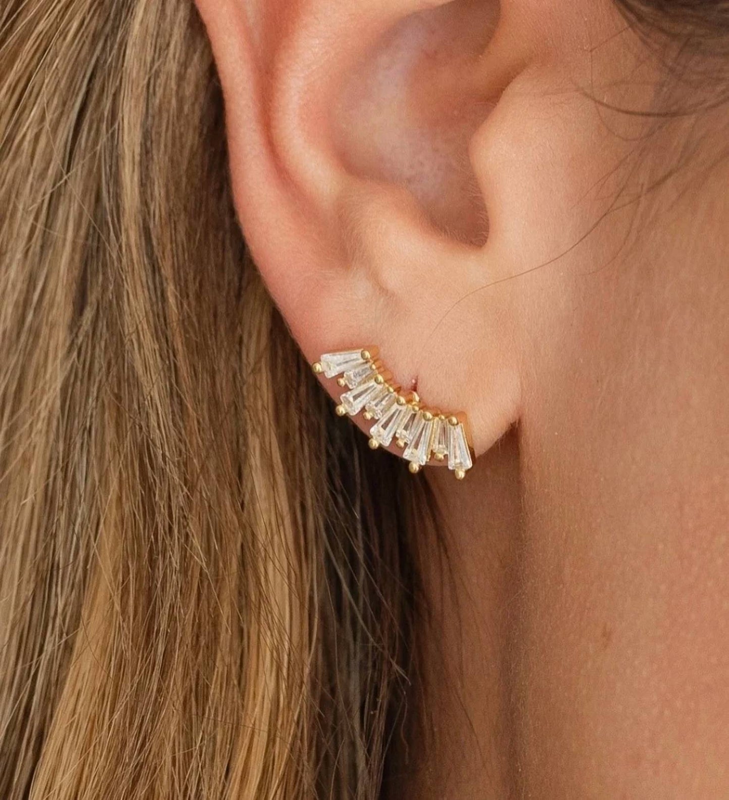 Women's Curved Baguette Stud Earrings