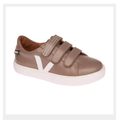 Venettini - Women's Dillon5 Sneaker - Rack Hunt