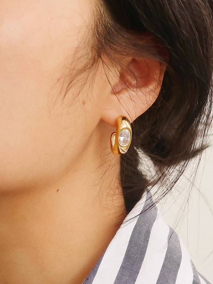 Women's Alienor Non-tarnish Classic C Hoop Earring