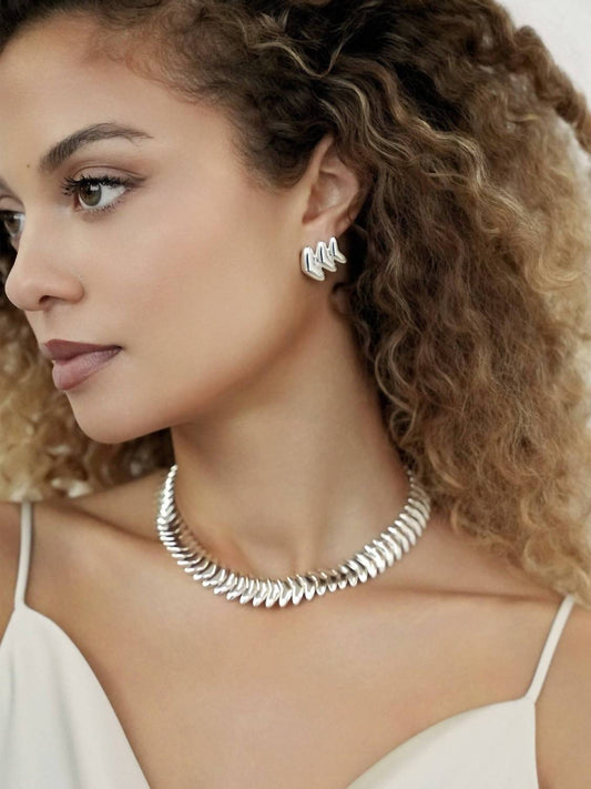 Women's Metal Moderna Necklace