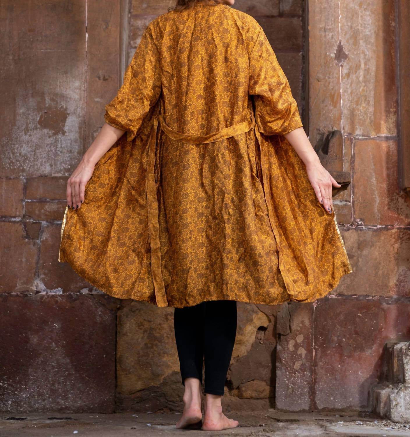 StandAwt - Golden Glow Reversible Saree One Size Kimono - Rack Hunt -