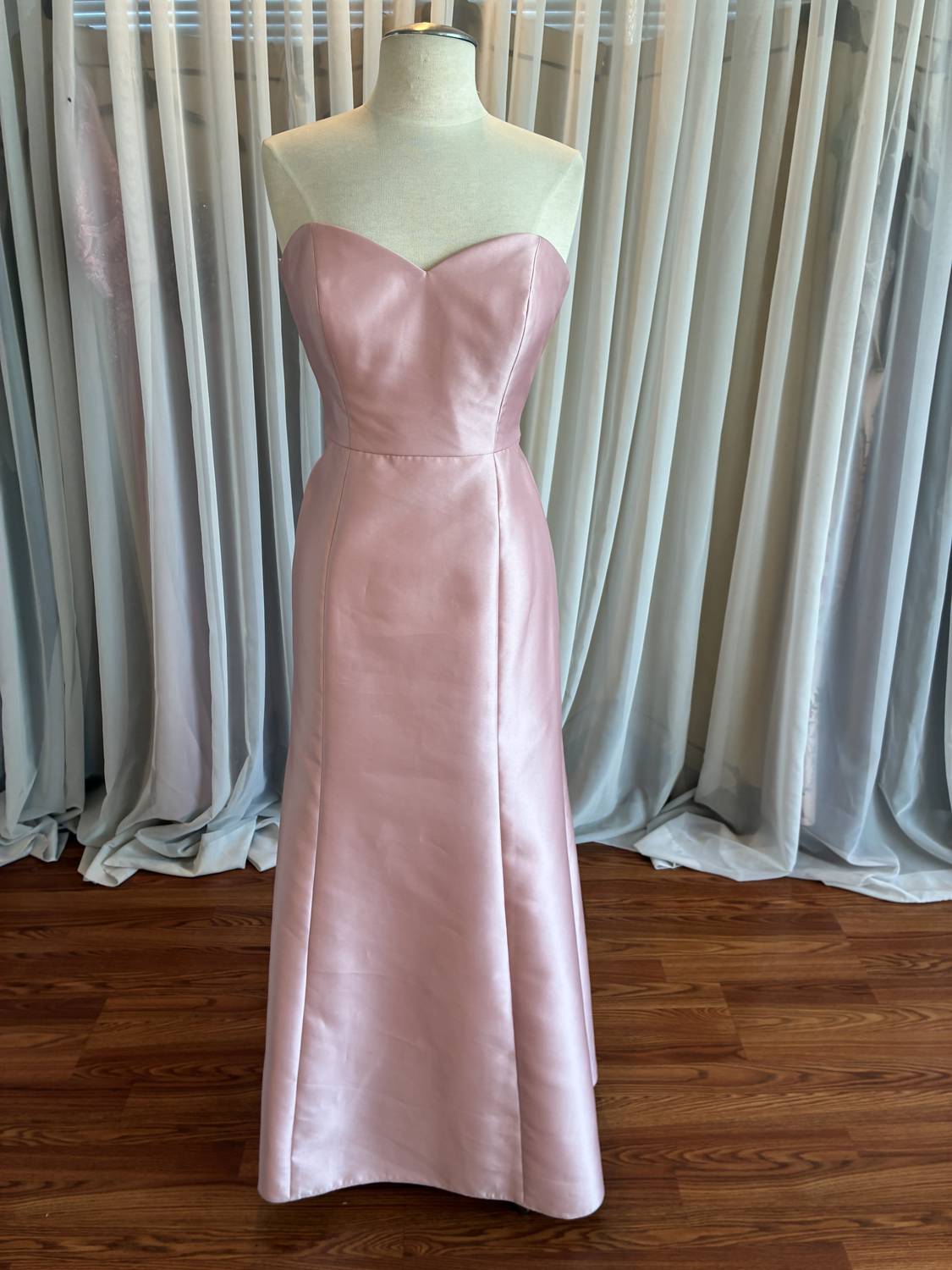 Women's Strapless Full-Length Gown