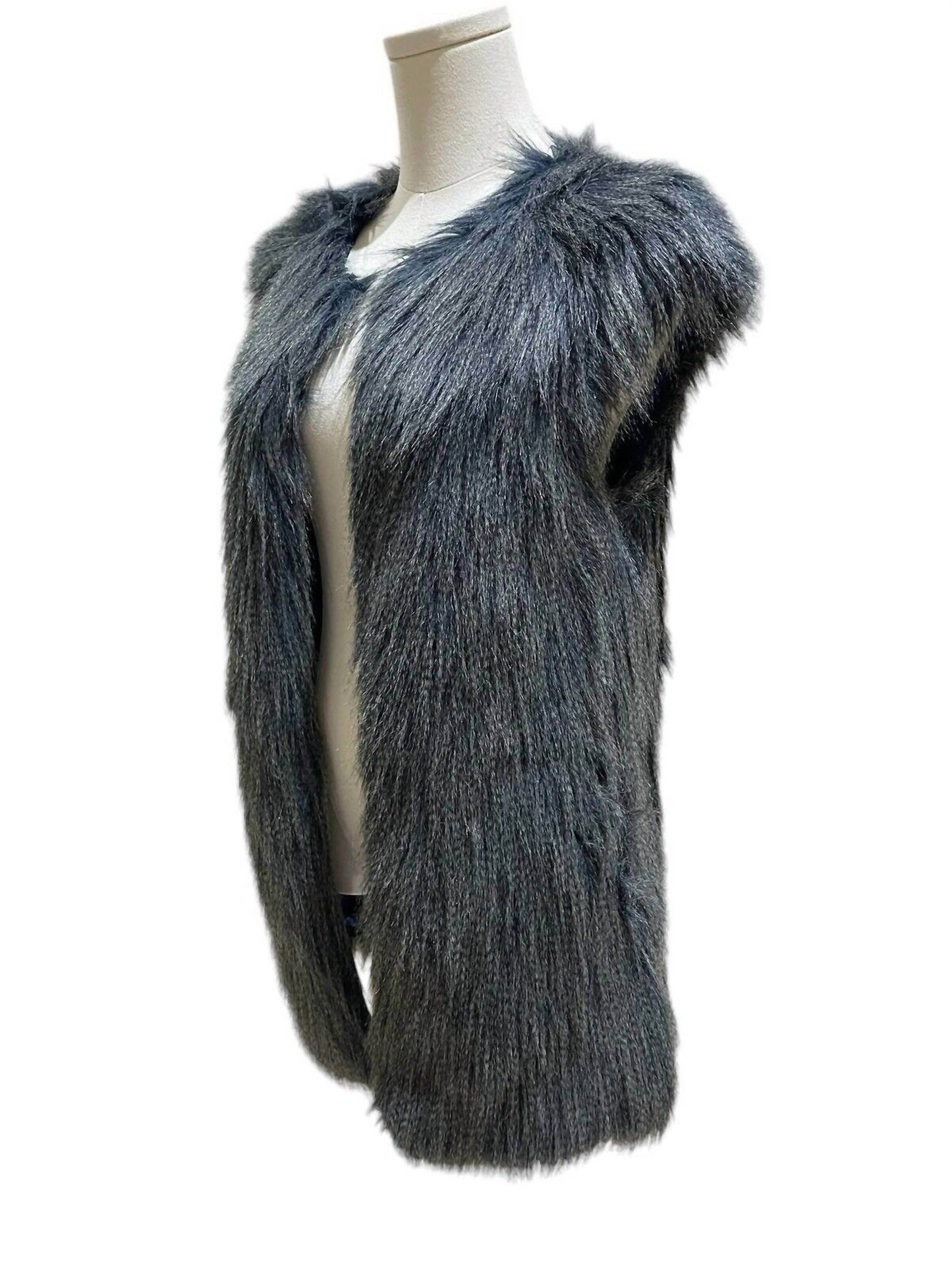 Romeo & Juliet Couture - Women's Shaggy Faux Fur Vest Jacket - Rack Hunt -