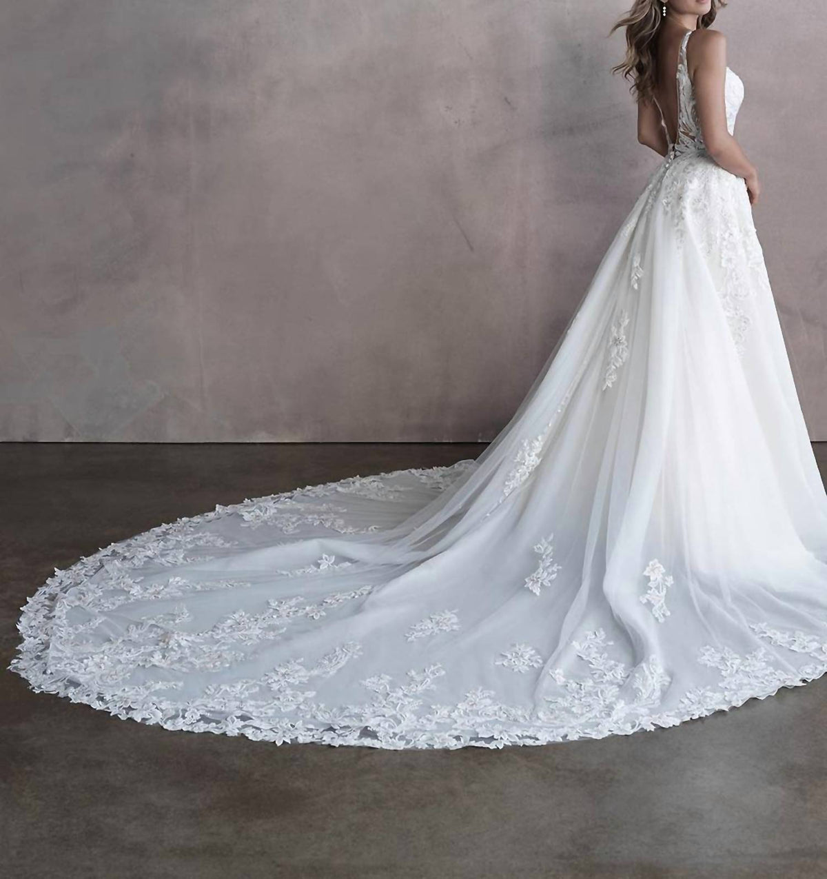 Sleeveless Wedding Gown