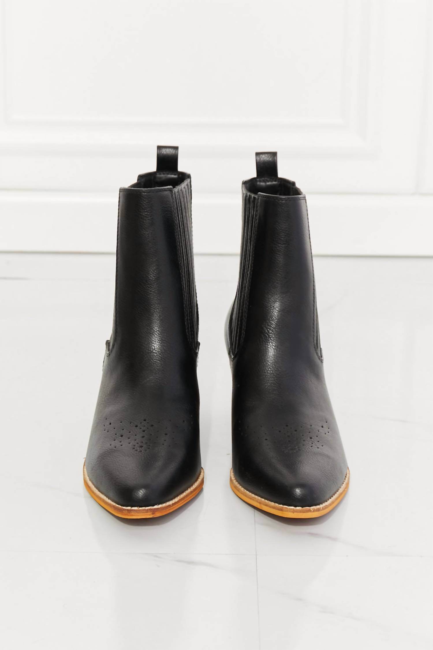 MMShoes - Women's Love The Journey Chelsea Boots - Rack Hunt -