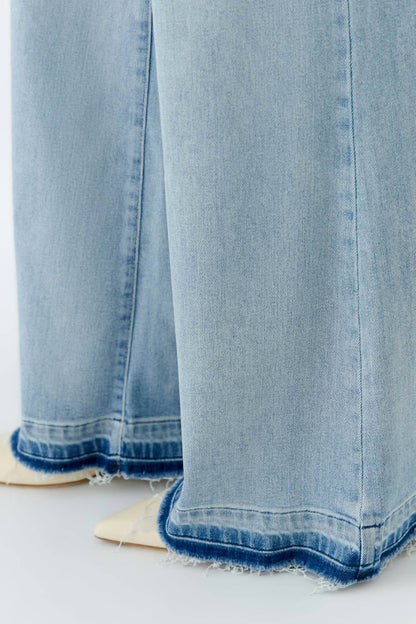 Wide-cut Flared Jeans