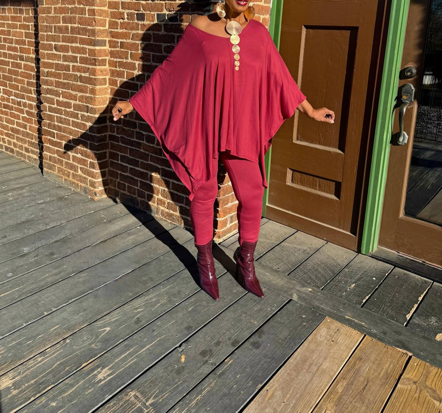 V-neck Top & Leggings 2-piece Set
