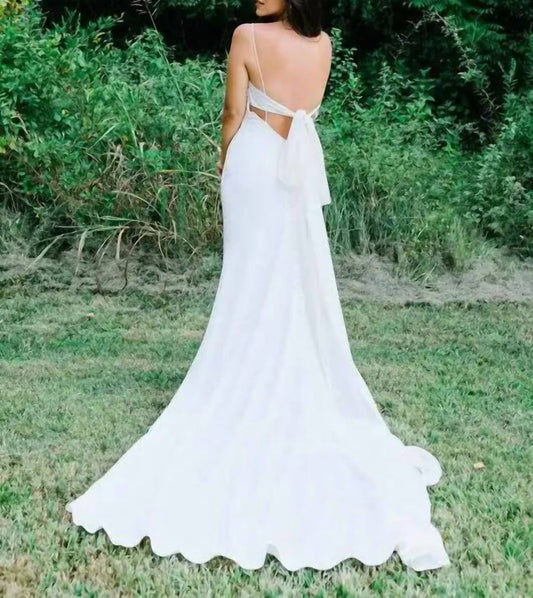 Clean And Simple Sheath Wedding Dress